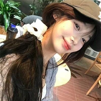 多年后的全家福封面