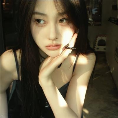 拜金女王的性爱派对封面